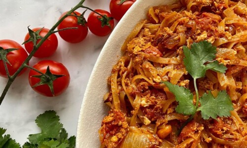 Tomato And Chilli Noodles - Main Dishes dari Noodles