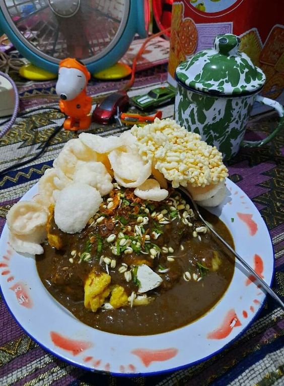 Indonesian tofu dishes - tahu tek