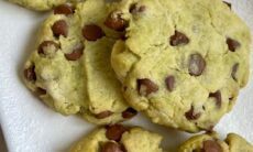 Avocado Choc Chip Cookie