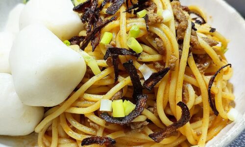 Dry Fishball Egg Noodle - Main Dishes dari Noodles