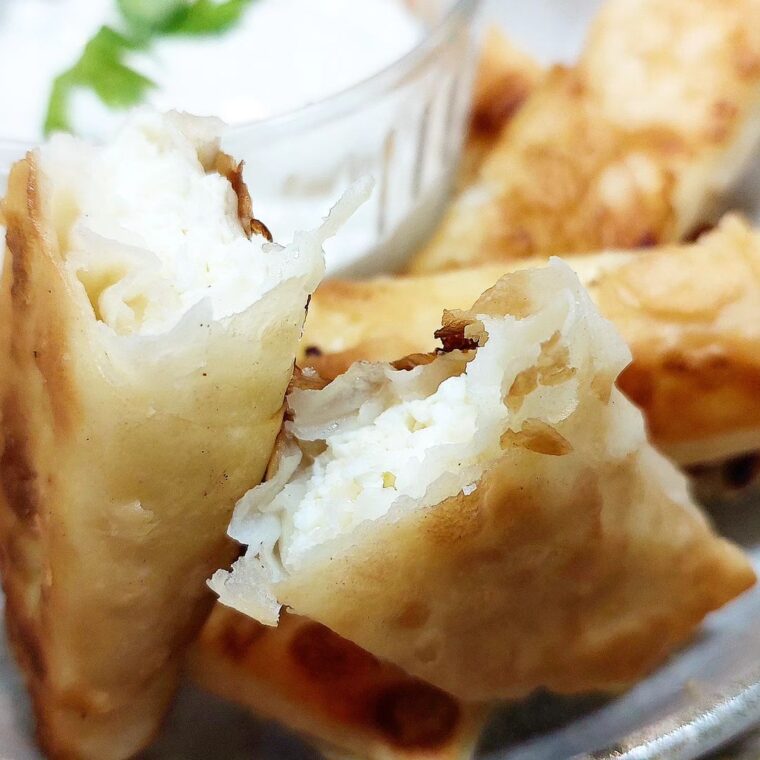 3 Cheese Turkish Spring Rolls (Üç Peynirli Sigara Böreği )