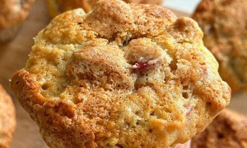 Rhubarb Muffins - Snacks, Appetizers & Desserts dari Yogurt