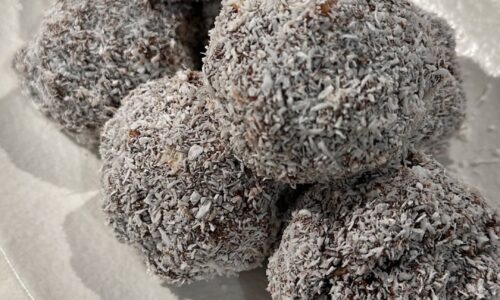 4 Ingredients Chocolate Coconut Truffles - Snacks, Appetizers & Desserts dari Biscuit