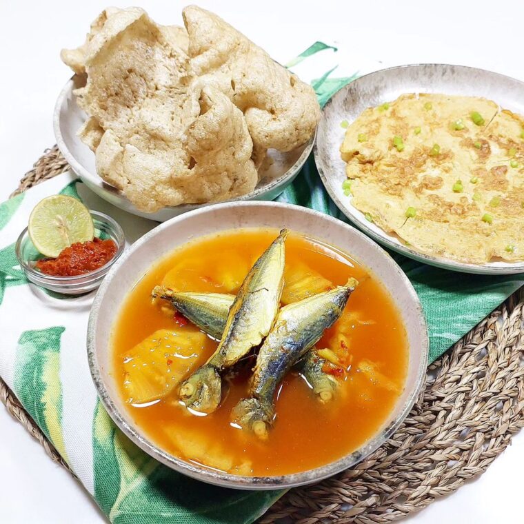 Ikan Masak Asam Rebus (Sour Fish Soup)
