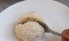 Lemon And Coconut Cheesecake Balls