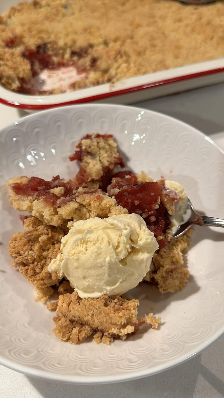 Cranberry Strawberry And Apple Crumble