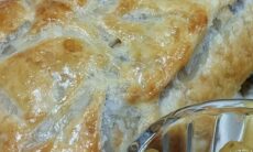 Brie En Croûte (Baked Brie In Puff Pastry)