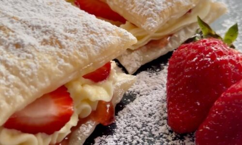 Strawberries And Cream Puff Pastry Sandwiches - Snacks & Sweets Recipes dari Egg