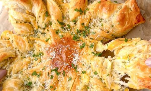 Savory Garlic Cheese Snowflake - Snacks, Appetizers & Desserts dari Cheese