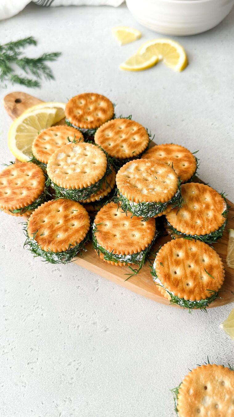 Smoked Salmon And Cream Cheese Canapés