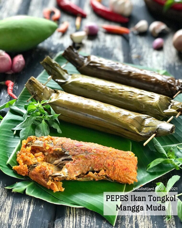 Resep Pepes Ikan Tongkol Mangga Muda Dari trisulistijani.2908
