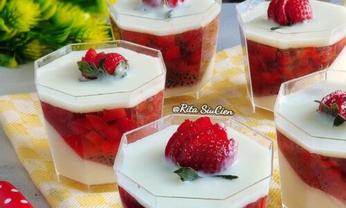 Puding Susu Lapis Strawberry