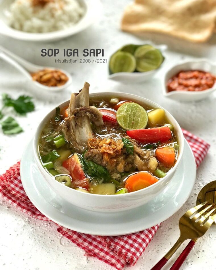 Resep Sop Iga Sapi Dari trisulistijani.2908