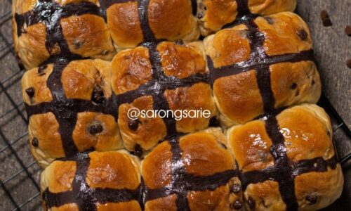 Chocolate Chips Hot Cross Buns