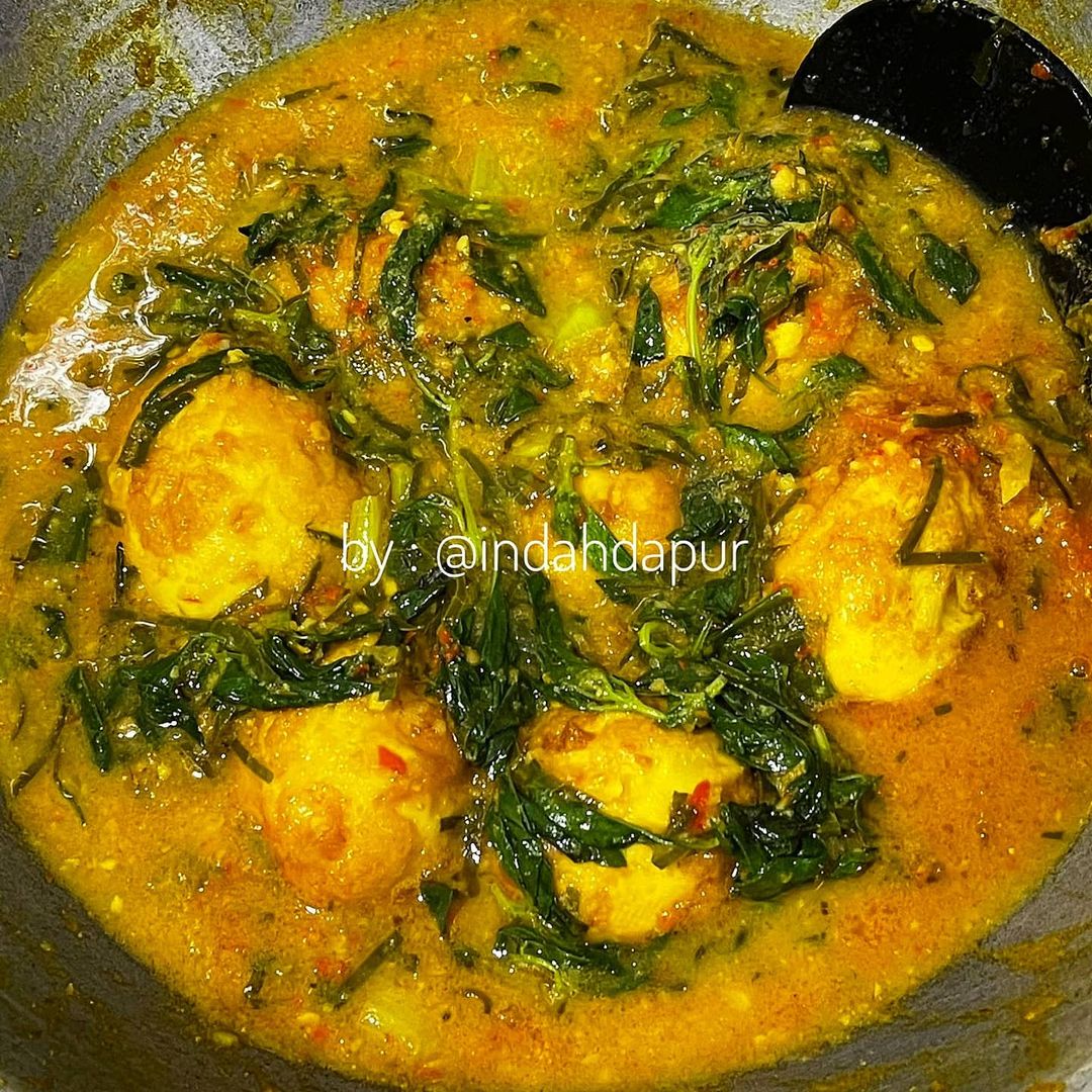 Daftar bahan-bahan untuk telur ikan woku