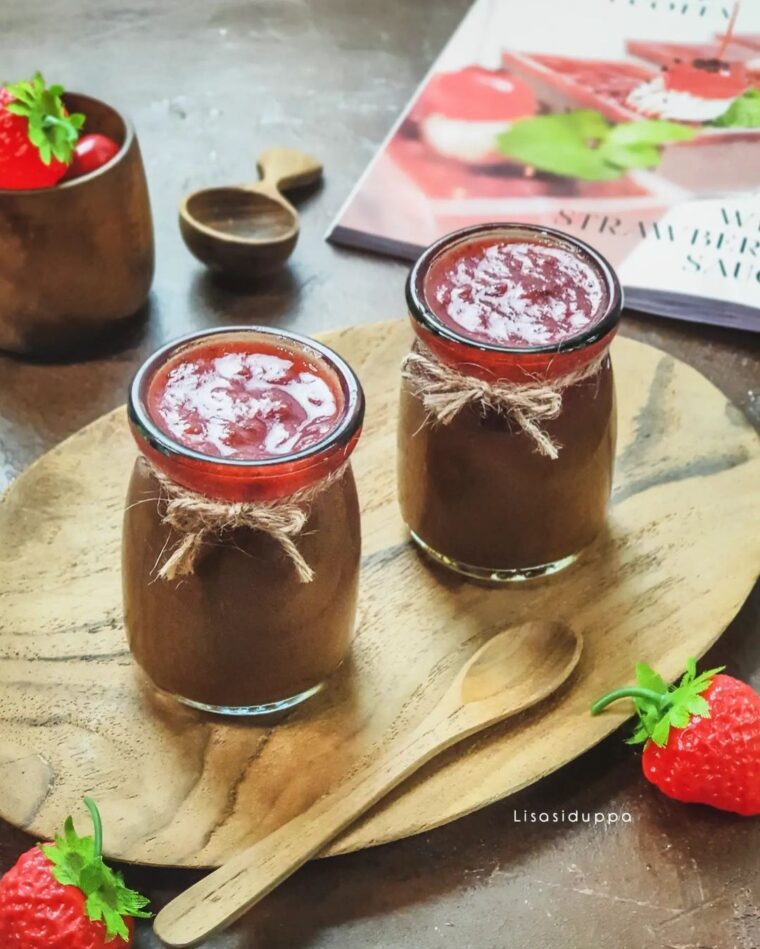 Resep Chocolate Pannacota With Strawberry Sauce Dari lisasiduppa_