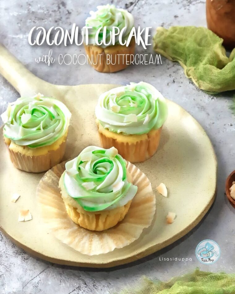 Resep Coconut Cupcake With Coconut Buttercream Dari lisasiduppa_