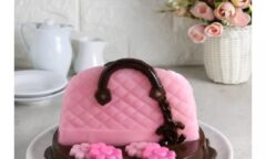 Resep Puding Cokelat – Strawberry Yoghurt Dari dhora_kusumadewi