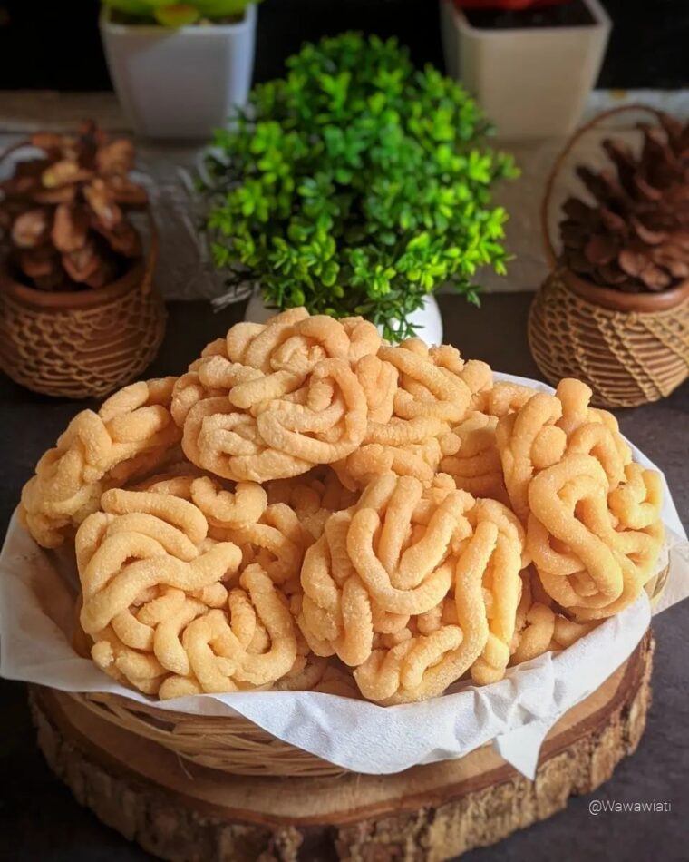 Resep Kue Cacing Dari wawawiati