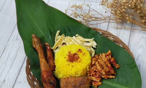 Nasi Kuning Rice Cooker
