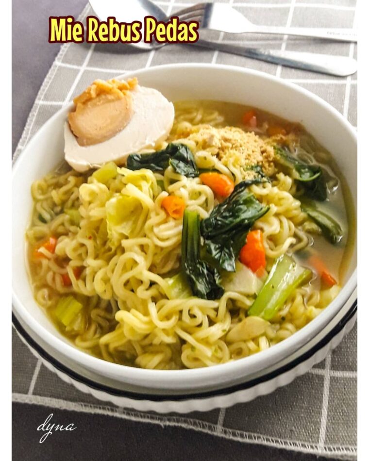 Resep Mie Rebus Pedas Dari dapur_dyna