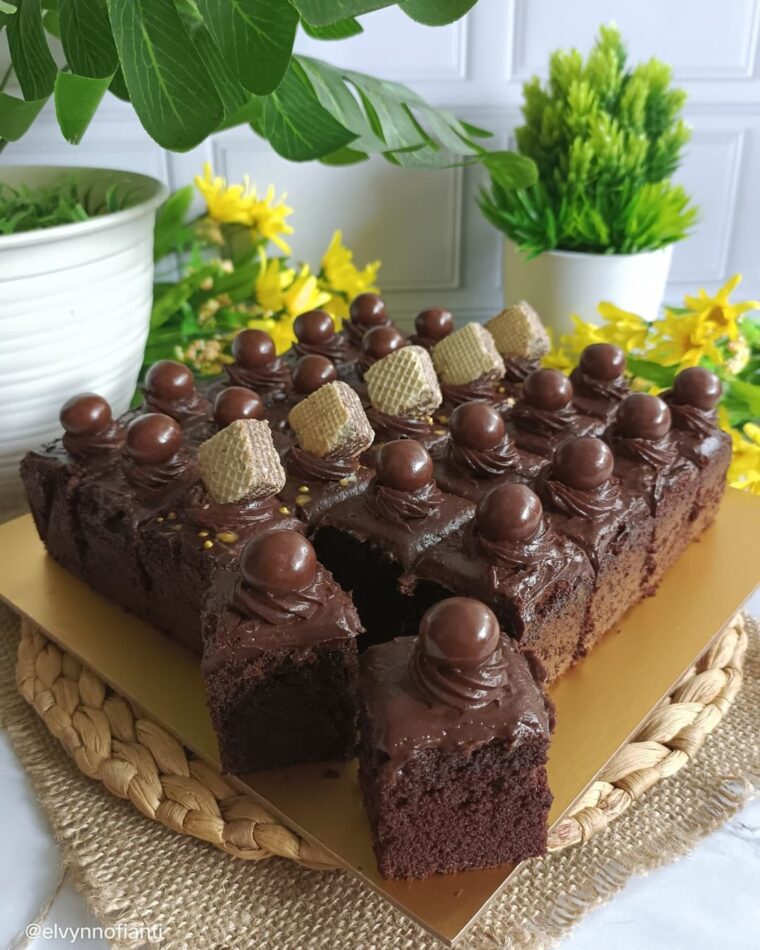 Resep Cake Potong Triple Cokelat Dari elvynnofianti