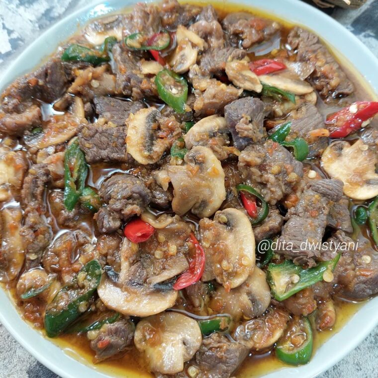 Resep Oseng Jamur Daging Lada Hitam Dari dita_dwistyani