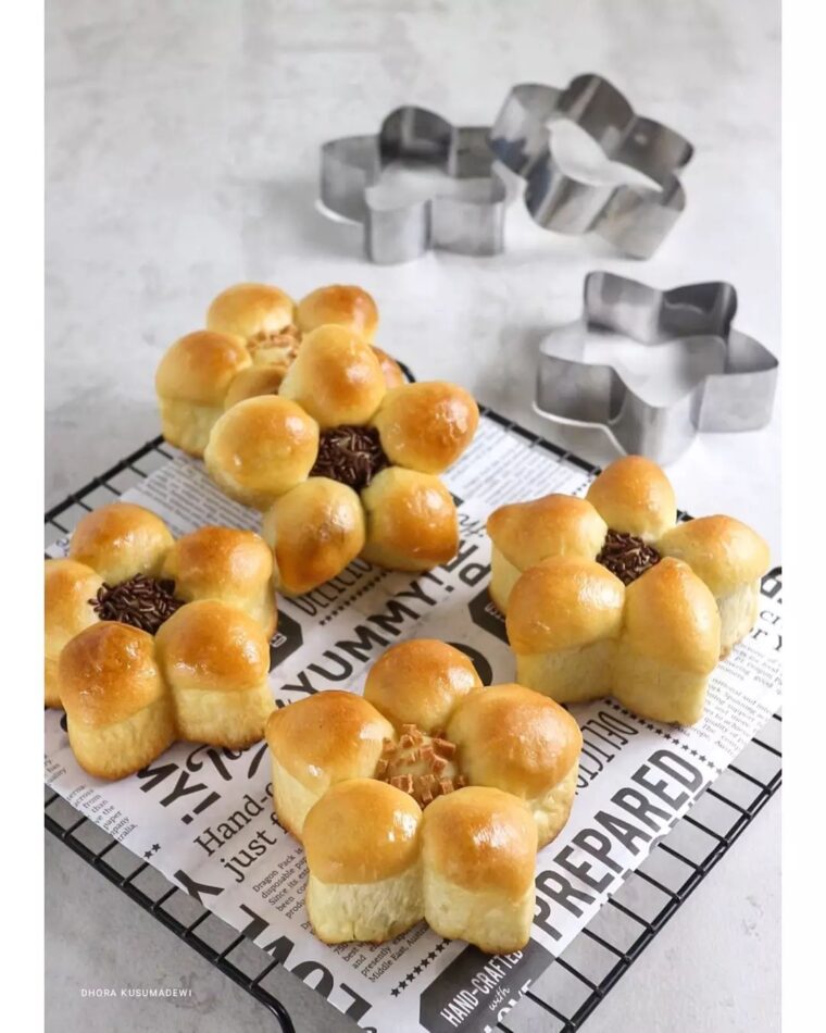 Resep Roti Bunga Dari dhora_kusumadewi
