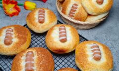 Resep Roti Sosis Parmesan Dari lim_henni