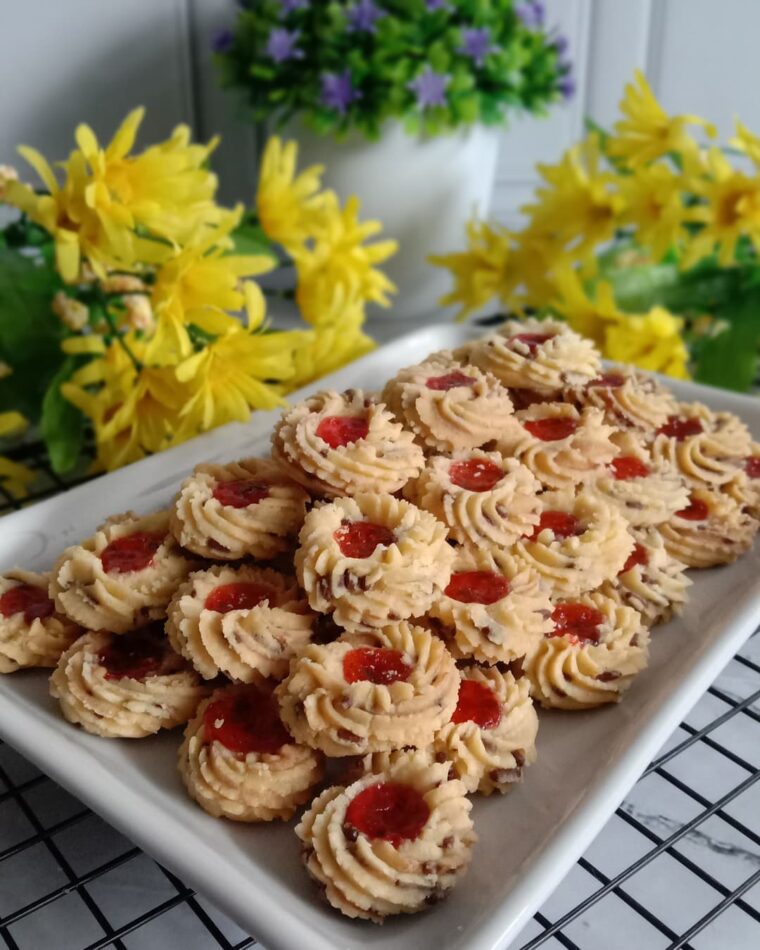 Resep Swiss Choco Berry Dari elvynnofianti