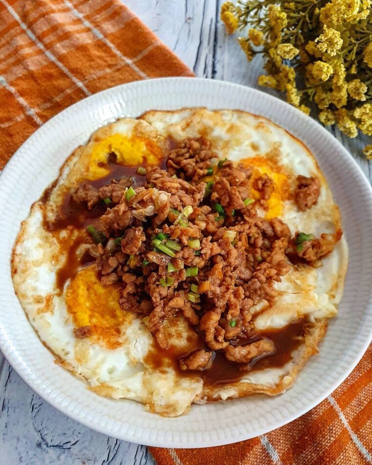 Resep Telur Ceplok Siram Daging Dari yscooking