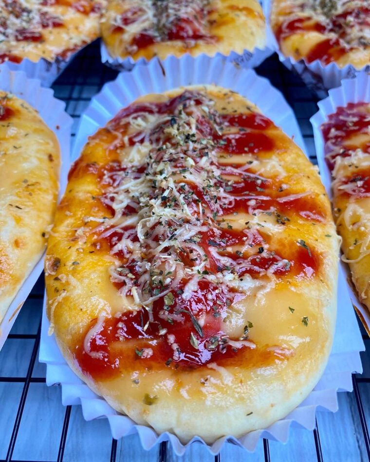 Resep Roti Sosis Dari debbie_ariesthea