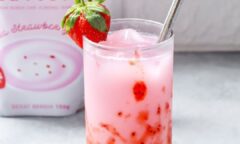Resep Strawberry Mylk Almond Dari tyasprabowo