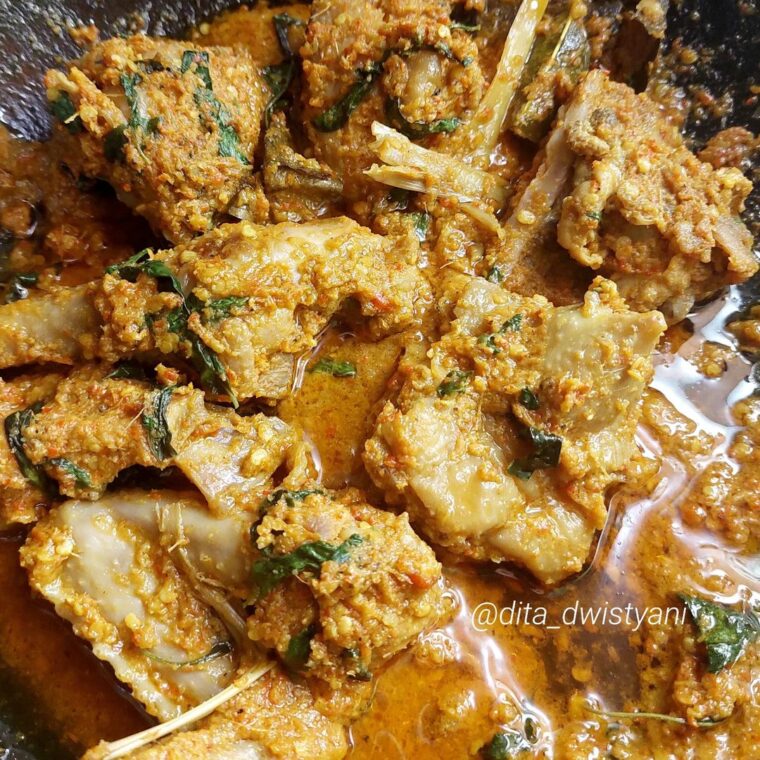 Resep Ayam Kuning Kemangi Pedas Dari dita_dwistyani