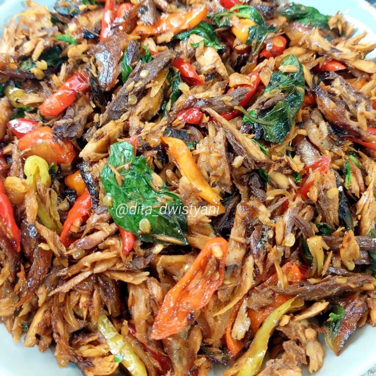 Resep Suwir Ikan Pindang Kemangi Dari dita_dwistyani
