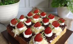 Resep Cake Potong Toping Coklat Keju Dari elvynnofianti
