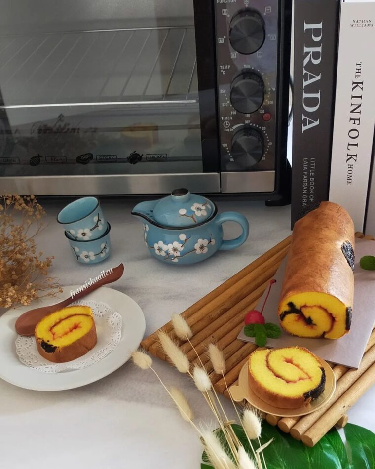 Resep Prunes Roll Cake Dari fransiskaailen