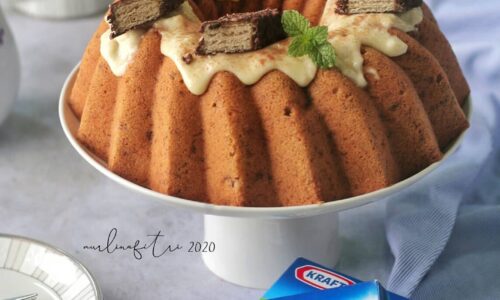 Banana Cake With Cheese Frosting