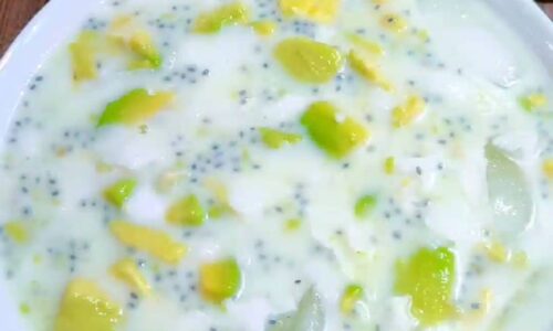 Es Alpukat Kelapa Muda - Minuman dari Alpukat