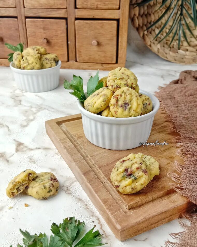 Resep Kornet Keju Cookies Dari dapoerliandra