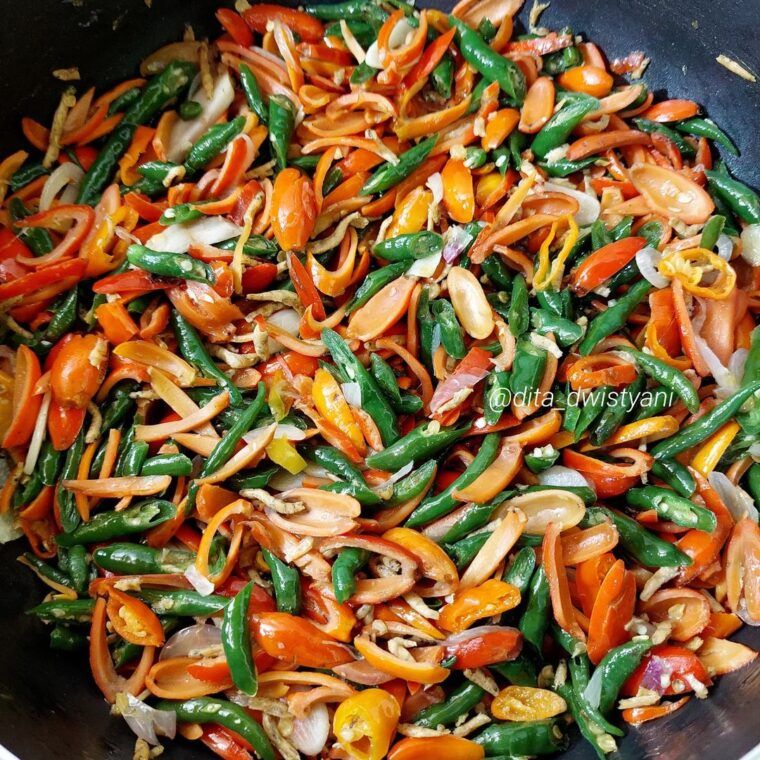 Resep Oseng Kulit Melinjo Cabai Hijau Dari dita_dwistyani