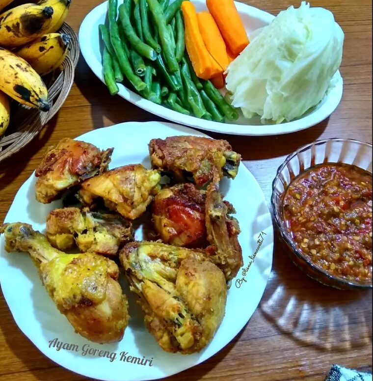 Resep Ayam Goreng Ungkep Kemiri Dari lisna_lisnawati71