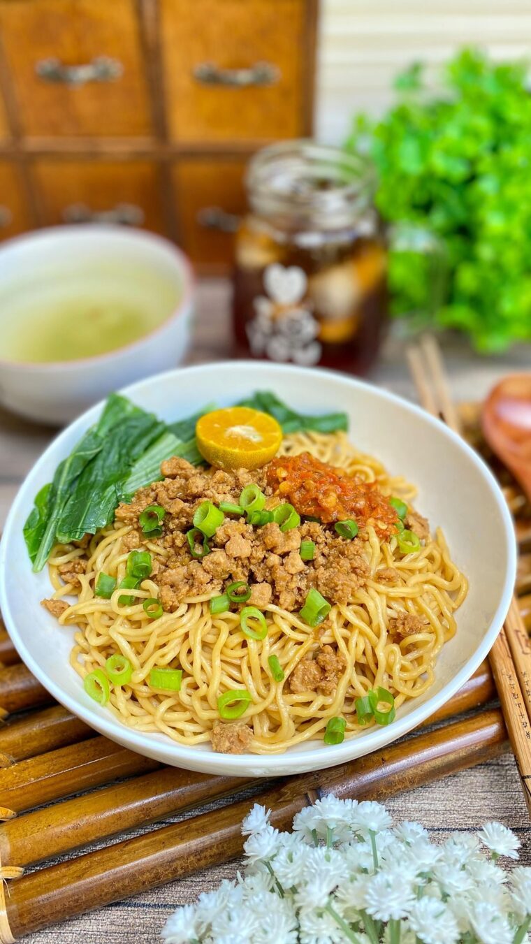 Resep Bakmie Ayam Dari debbie_ariesthea