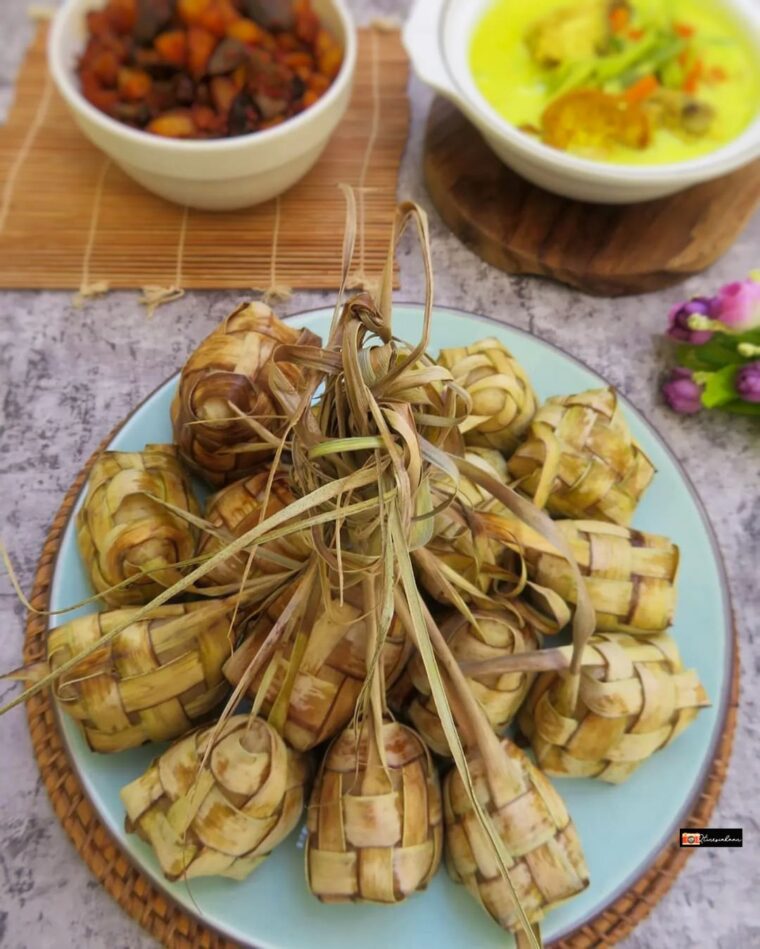 Resep Ketupat Ketan Dari qiutin.kitchen