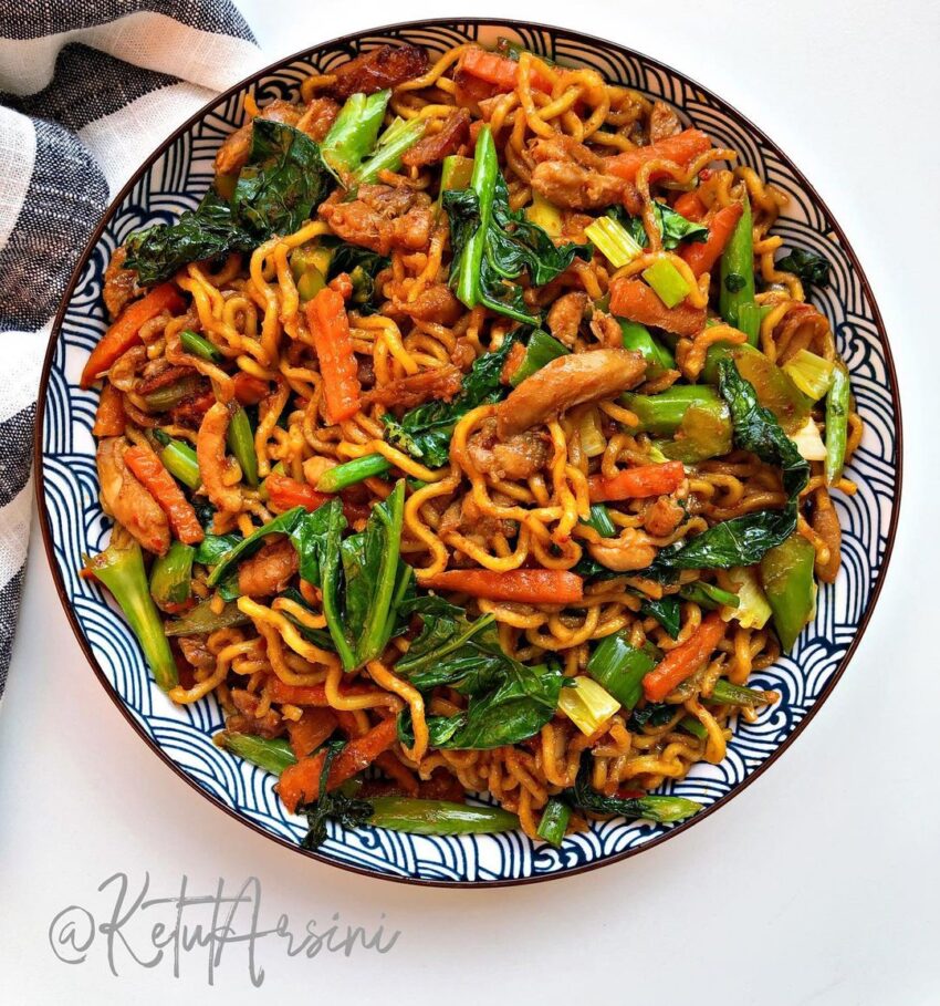 Resep Mie Goreng Ayam dari @ketutarsini