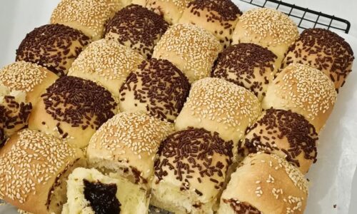 Roti Sobek Coklat Wijen