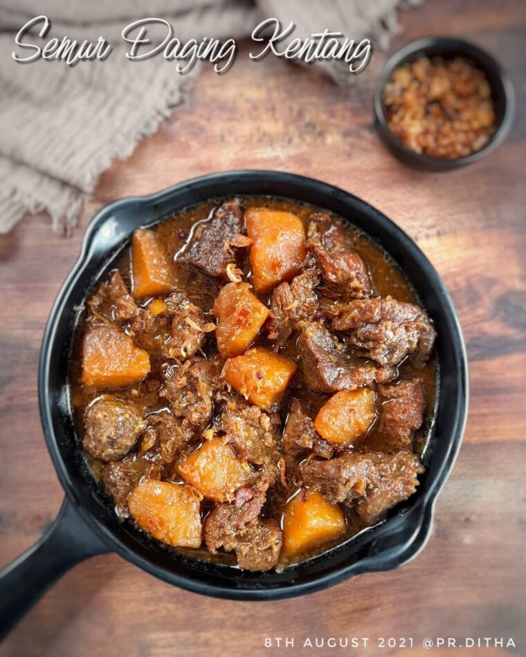 Resep Semur Daging Kentang Dari pr.ditha