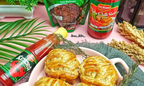 Chicken Barbeque Puff - Masakan dari Ayam dan Tomat
