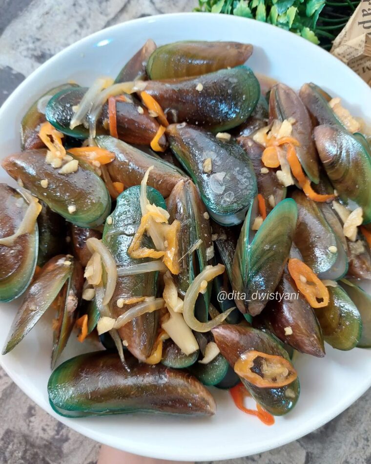 Resep Kerang Hijau Saos Tiram Dari dita_dwistyani