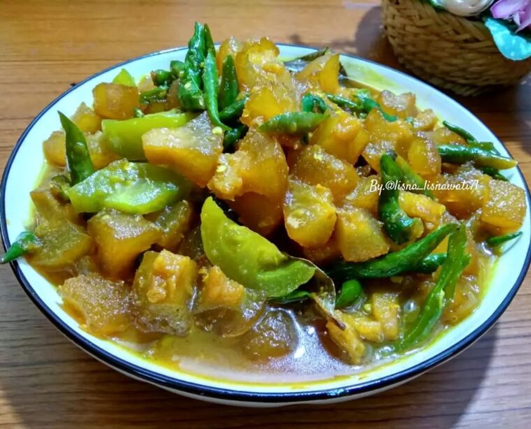 Resep Oseng Kikil Cabe Ijo Dari lisna_lisnawati71